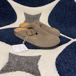 Birkenstock Boston Clog Suede Sandal Taupe Women’s Size 7 , 8 And 9